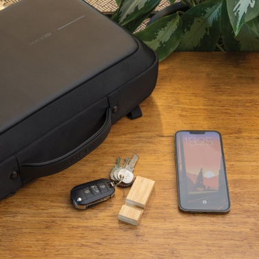 Logotrade Firmengeschenke das Foto: Standkey Bambus Schlüsselanhänger Telefonständer