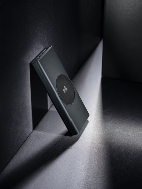 Logotrade Werbeartikel das Foto: Terra 10.000mAh 18W Powerbank aus RCS  Alu, 10W Wireless