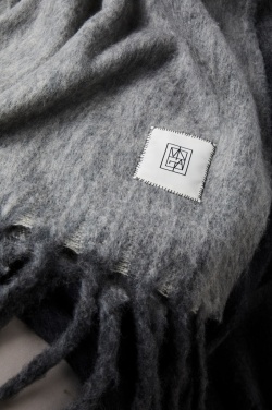Logotrade Geschäftsgeschenke das Foto: VINGA Saletto Decke aus Wollgemisch