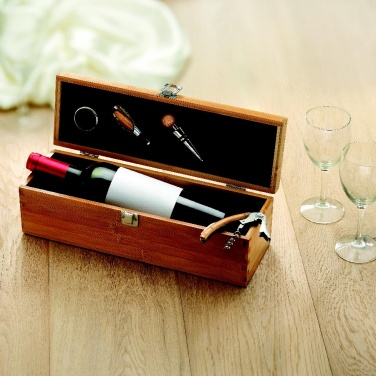 Logotrade Geschäftsgeschenke das Foto: Wein-Set in Bambus-Box