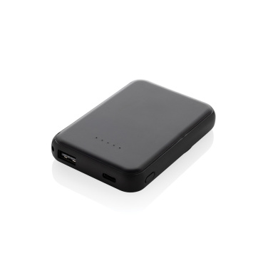 Logotrade Firmengeschenke das Foto: Stellar 5.000mAh 5W magnetische Powerbank aus RCS rec. ABS