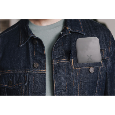 Logotrade promotional product image of: Xtorm XWF31 15W foldable 3-in-1 wireless travel charger