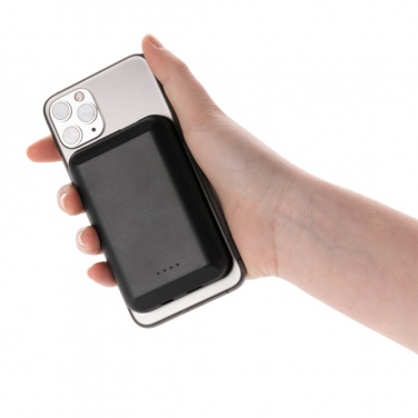 Logo trade corporate gifts image of: Magnetic 5.000 mAh 5W wireless powerbank