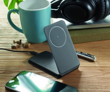 Logo trade corporate gift photo of: Foldable magnetic charger 15W