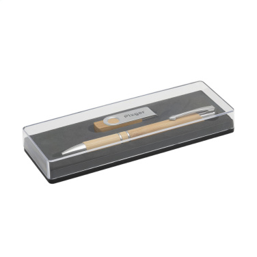 Logotrade business gift image of: Bamboo Connect Giftset 8 GB