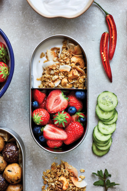 Logo trade promotional products picture of: Black+Blum Stainless Steel Double Bento Box