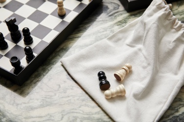 Logotrade meene foto: VINGA Chess kohvilauamäng