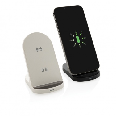 Logotrade reklaamkingi foto: RCS taaskasutatud plastist topeltpooliga juhtmevaba alus 15W