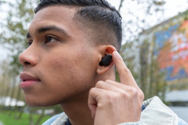 Logo trade reklaamtooted foto: Urban Vitamin Gilroy hübriidsed ANC ja ENC kõrvaklapid