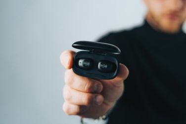 Logo trade firmakingitused foto: Urban Vitamin Palm Springsi RCS rplastist ENC kõrvaklapid