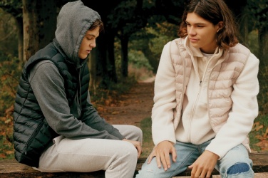 Logotrade reklaamkingituse foto: Iqoniq Meru meeste taaskasutatud polüestrist vest