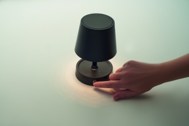 Logotrade reklaamkingituse foto: USB laetav laualamp