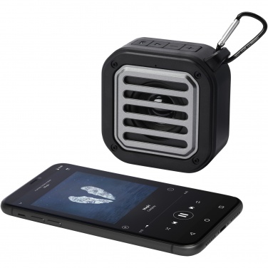 Logo trade mainostuote kuva: Solo 3 W:n IPX5 RCS -kierrätetystä muovista valmistettu, aurinkoenergialla toimiva Bluetooth®-kaiutin jousihaalla 