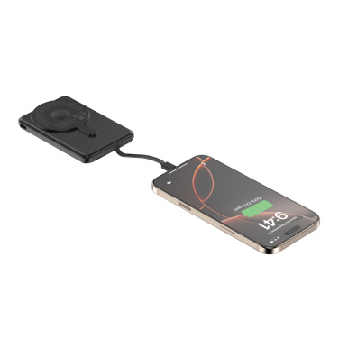 Logotrade mainostuote tuotekuva: Urban Vitamin Redwood 5in1 5000mah 20W PD tehopankki