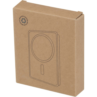 Logotrade ziemassvētku dāvanas foto: Acrab 10.000 mAh 15W magnētiskā bezvadu pārnēsājamā uzlādes ierīce ar 20W PD - izgatavota no pārstrādātas plastmasas