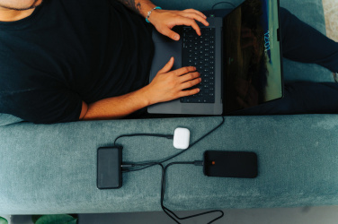 Logotrade profilreklam bild: Urban Vitamin Eureka RCS återvunnen 65W hybridladdare